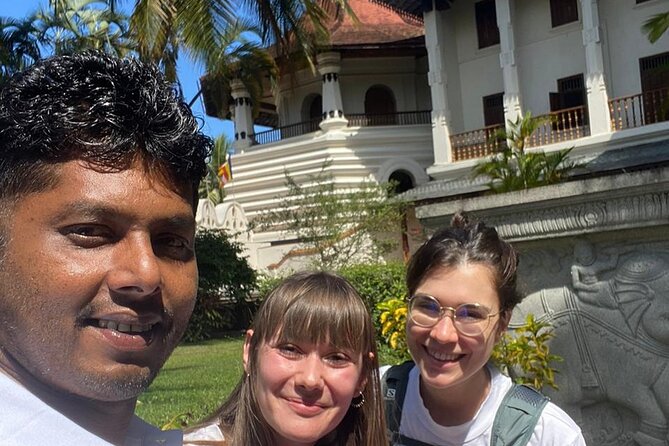10 Days Sri Lanka Tour with Sujeewa - Dambulla Cave Monastery, Sacred Tooth Relic in Kandy, and the 5 pm Dance Show