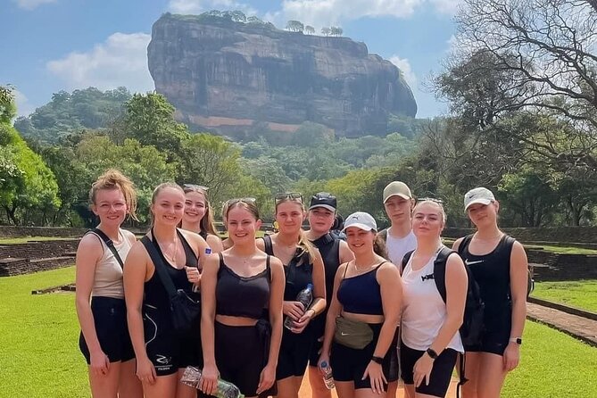 3 Days Tour to Kandy Nuwara Eliya & Sigiriya from Colombo - Quick hits before you go