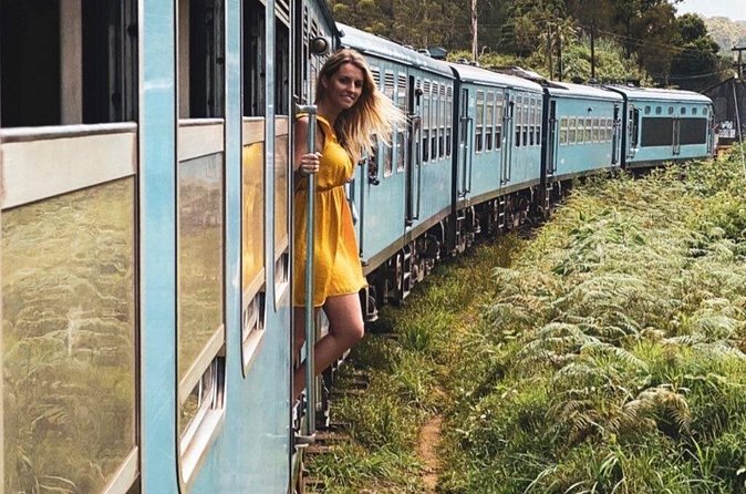 7 Days Tour in Sri Lanka Hotels with Breakfast and Luxury Car - Day 4: Glenloch Tea Factory, Ramboda Waterfall, and Nine Arches Bridge in Ella