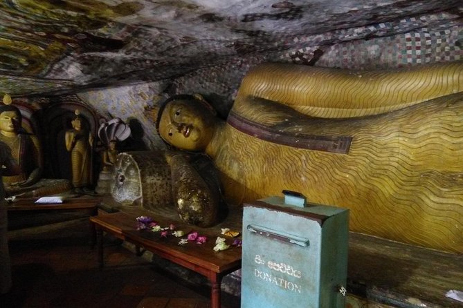 All inclusive Private day trip Sigiriya and Dambulla caves with more - Spice garden and Kurunegala giant Buddha: why the route stops aren’t just filler