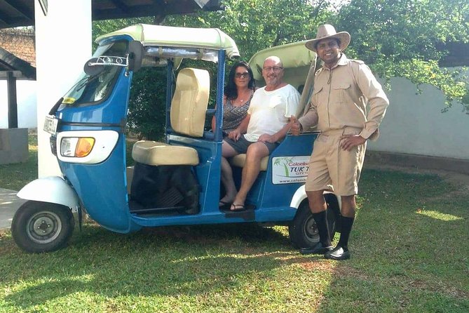 Colombo Bay Tuk Tuk City Tour - Enter Colombo with a first-class open-air tuk tuk