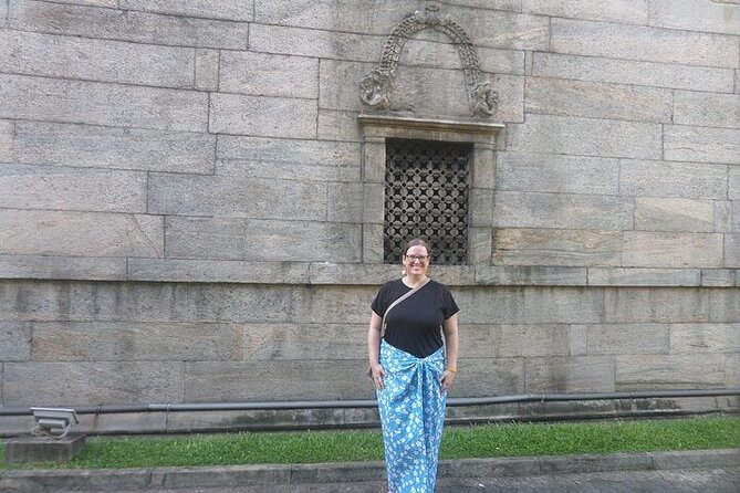 Colombo by Tuk Tuk – Sightseeing Entry Fees included - Stop 1: Sri Kailawasanathan Swami Devasthanam Kovil (Dravidian-style start)