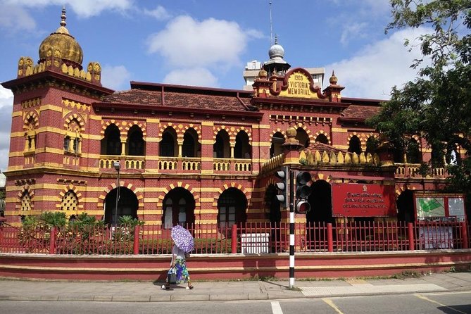 Colombo City Tour by Car – Private & All-Inclusive - Zylen Tea factory outlet: taste Ceylon tea, then move on