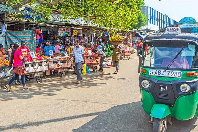Colombo City Tour By Tuk Tuk - Independence Square and the Hindu temple visit (dress code counts)