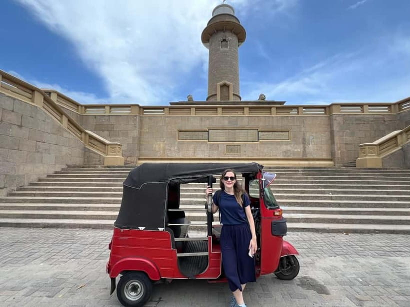 Colombo City Tour by Tuk-Tuk with Hotel Pickup - All Include - Gangaramaya Temple: the longest stop for a reason