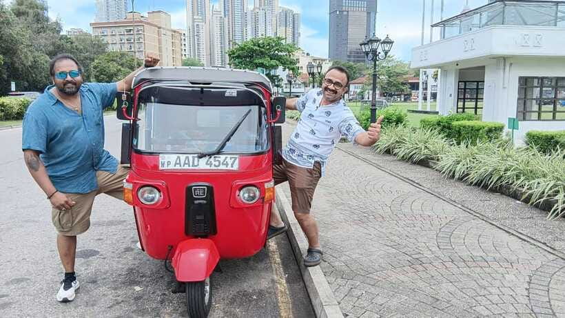 Colombo City Tour by Tuk-Tuk with Hotel Pickup - All Include - Pettah Market and the maritime finale: Colombo Port Maritime Museum and lighthouse area history