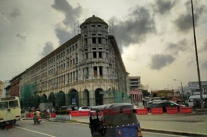 Colombo City Tour with Lunch/Dinner - All Inclusive - Old Parliament and the Colombo Port Maritime Museum