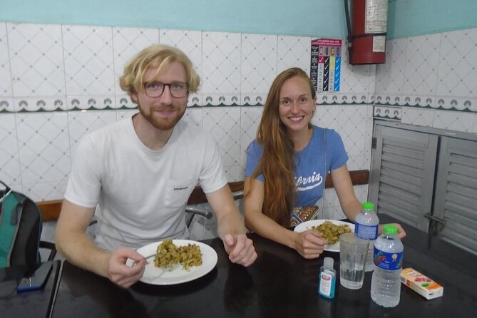 Colombo Express Food Tour with 9 + Tastings - Guides and Communication: Friendly, Fast, and Sometimes Limited