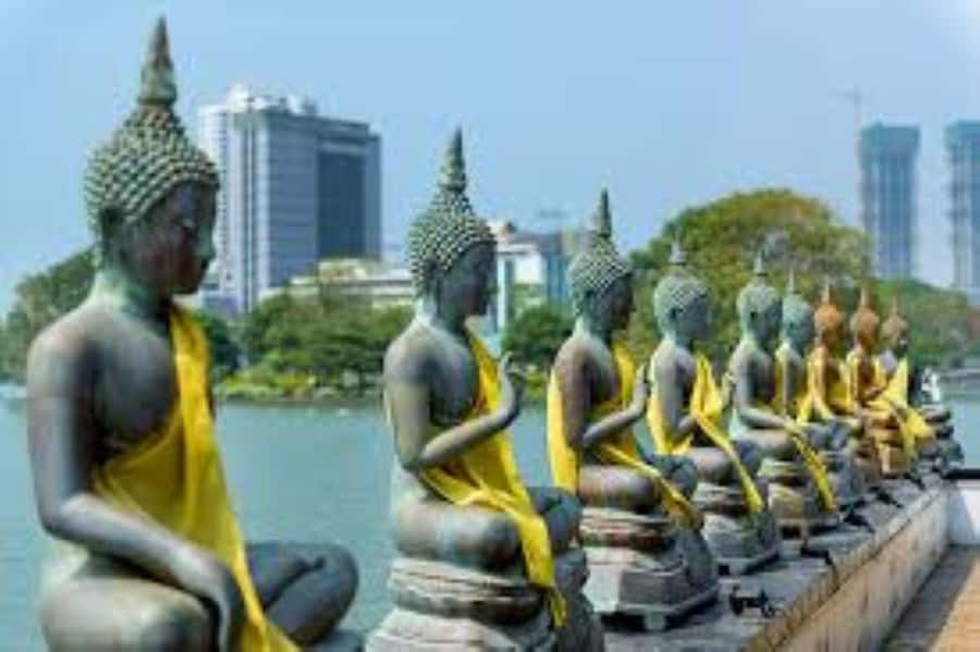 Colombo: Guided City Tour with Entry Tickets - What the tour actually feels like: pacing, timing, and extra stops