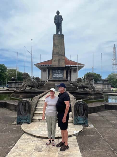 Colombo: Local Food Tour & Sightseeing by Tuk-Tuk with Meals - Sri Lankan favorites you’ll likely taste (kottu, hoppers, pittu)