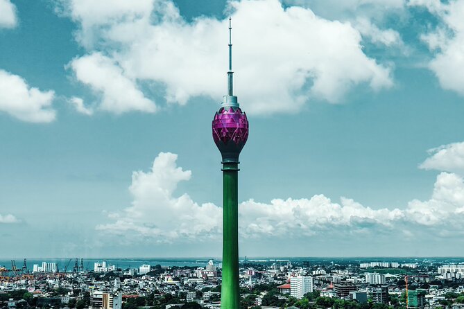 Colombo Lotus Tower Experience with Lunch or Dinner Buffet - Getting there in Colombo: location and timing tips that matter