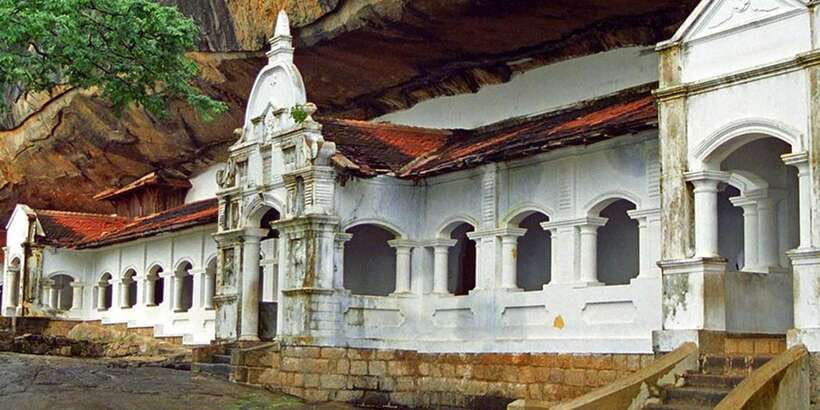 Colombo/Negombo to Sigiriya, Dambulla & Jeep Safari Day Tour - Sigiriya Village Tour: the day’s most human moments