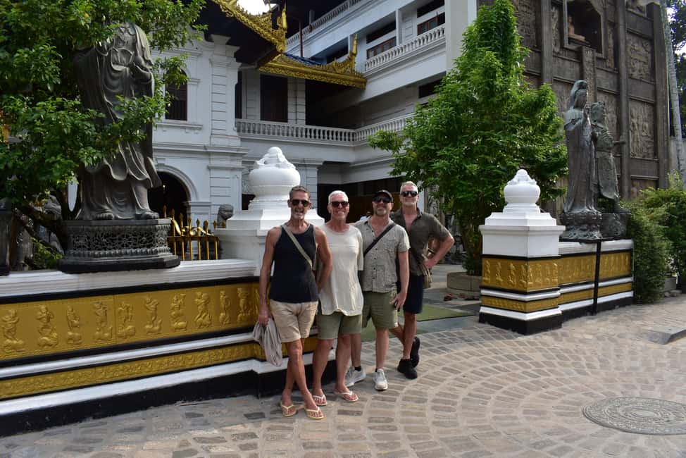 Colombo: private city tour from Negombo with hotel transfers - Kotahena’s Sri Ponnambalawaneswarar Devastanam Kovil