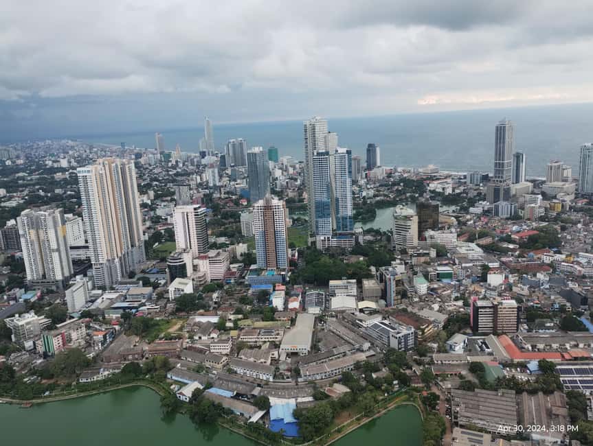 Colombo: private city tour from Negombo with hotel transfers - Independence Memorial area: cinnamon gardens and current affairs talk