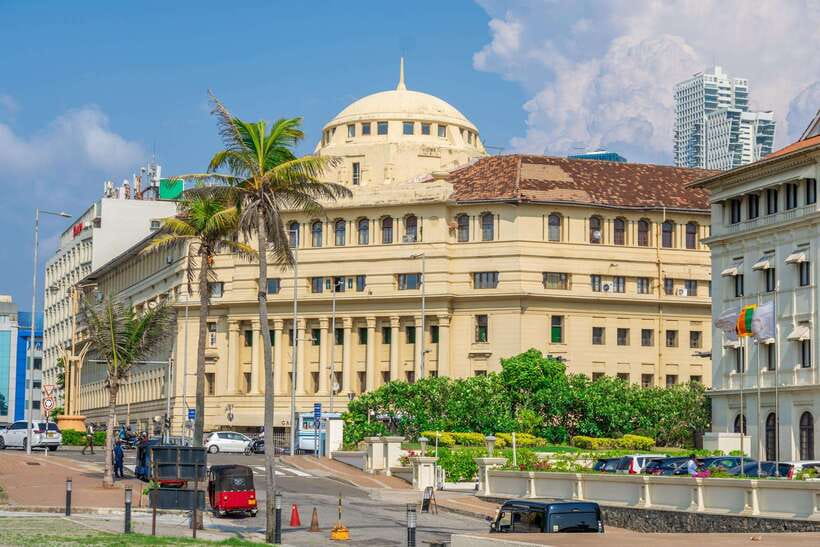 Colombo: private city tour from Negombo with hotel transfers - Pickup and the AC drive: making the day feel easy