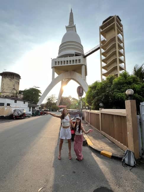 Colombo: Private City Tour with Local Food Tour by Tuk-Tuk - Kottu and South Indian Bites: The Street-Food Section You’ll Remember