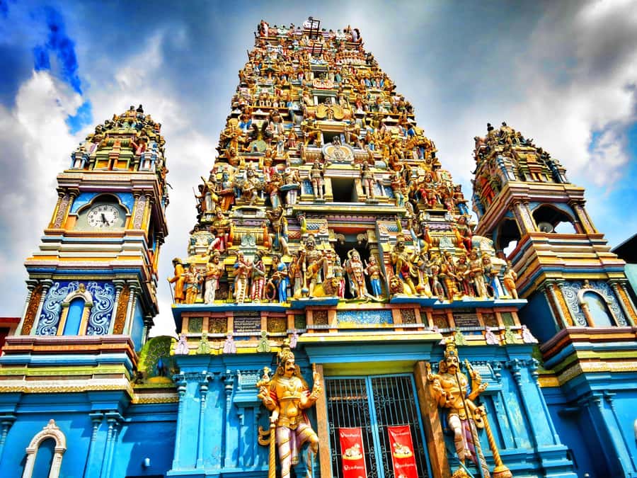 Colombo: Private Guided Tour of the City by Tuk-Tuk - Gem shopping and the gem mine stop: fun browsing, set expectations