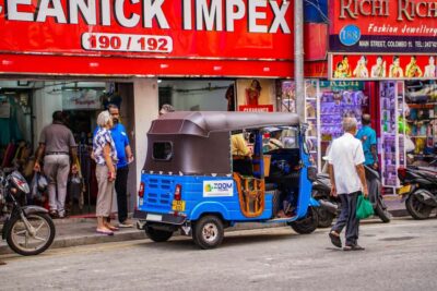 Colombo: Private Tuk-Tuk City Tour with Guide & All Tickets - Pickup and route planning: easy start from hotels or the cruise port