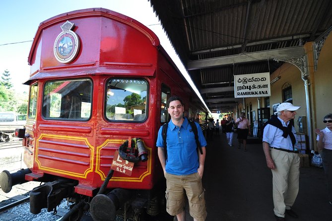 Colombo to Kandy Train Tickets (Reserved Seats) - The 2nd-Class Carriage Experience: Airflow, Comfort, and Real Views