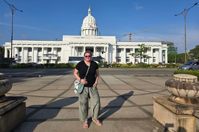 Colombo Tuk Tuk Adventure Explore Food & Culture - Ceylon Tea Supermarket tasting: learn what you’re drinking