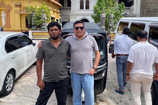 Colombo Tuk Tuk City Tour - Old Parliament area to Galle Face Green: sea air and major-city energy