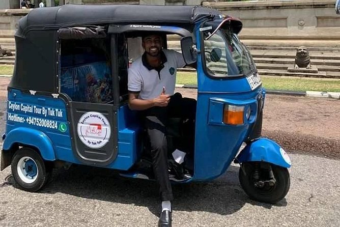 Colombo Tuk Tuk City Tour -Sightseeing Entry Fees & Food Included - Food and tea breaks: Zylen Tea plus a meal at Curry Pot