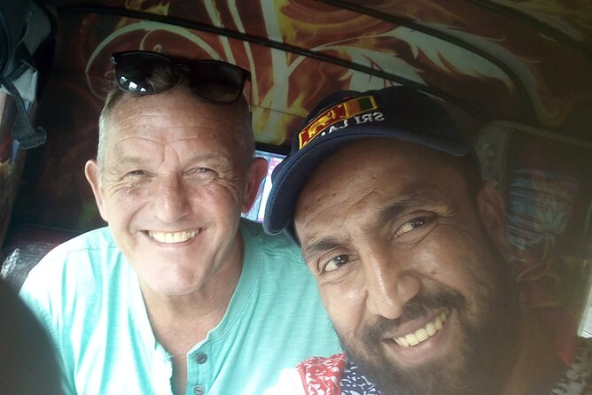 Colombo Tuk Tuk city tour with friendly Tuk driver(All inclusive) - Lotus Tower and Gangaramaya Temple: decide what you want to pay for