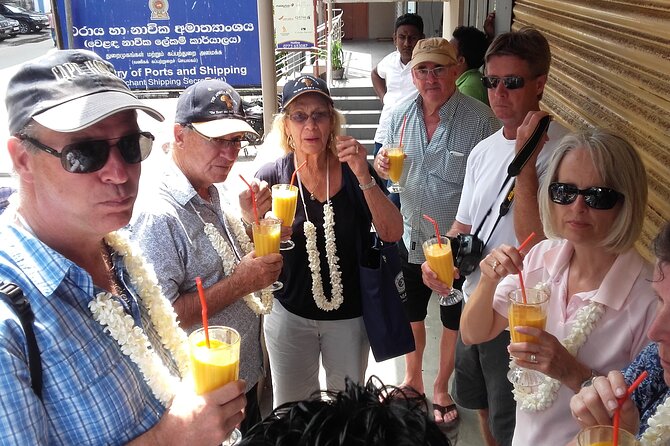 Colombo TUK TUK CITY Tours -Sightseeing Entry Fees - Who should book this Colombo tuk-tuk tour?