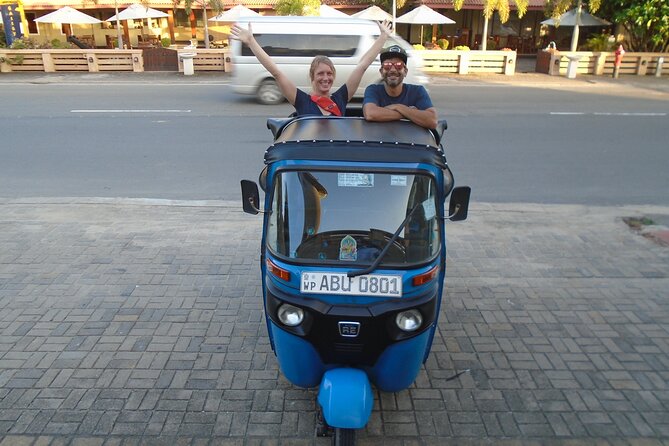 Explore Colombo by Tuk Tuk – All Entry Fees Included - Pettah Market: the heart of Colombo’s everyday shopping
