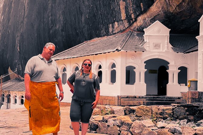 From Colombo: Sigiriya and Dambulla Day Trip and Safari - Colombo to UNESCO caves and Sigiriya Rock: the day’s winning formula