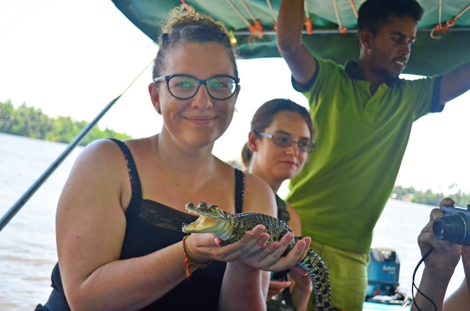 Galle Day Trip - River Safari, Sea Turtle & Stilt Fishermen - Buddhist Temple Visit: The Calmer, Local-Meaning Moment