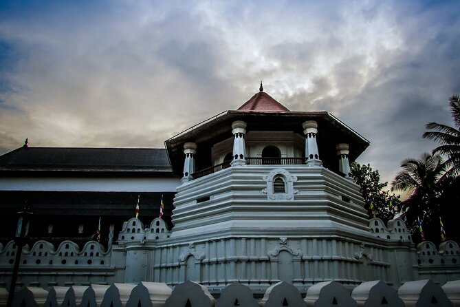 Kandy Full-Day Tour - Ayurvedic Spice and Herbal Garden: Wellness With a Purpose