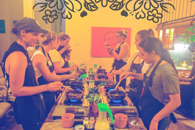 Market Tour and Hands-On Cooking Class Colombo - Market tour: fruit, vegetables, and spice clues you’ll reuse