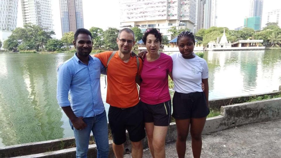 Personal Guided Colombo City Tour by Tuk Tuk - All Inclusive - Gangarama Temple, Beira Lake, and Kailawasanathan Swami Devasthanam