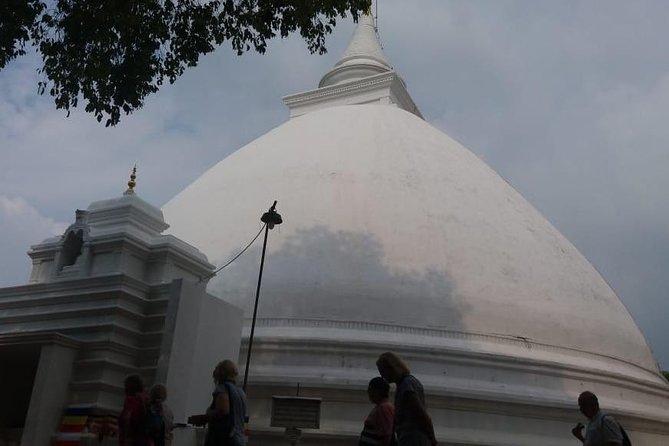 Private Half-Day Colombo City Tour - Pettah Markets: Real Colombo, Fast and Noisy
