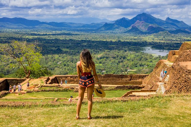 Sigiriya Rock and Dambulla Cave All Inclusive Private Day Trip - Private guide and driver: when it shines, and where expectations can vary