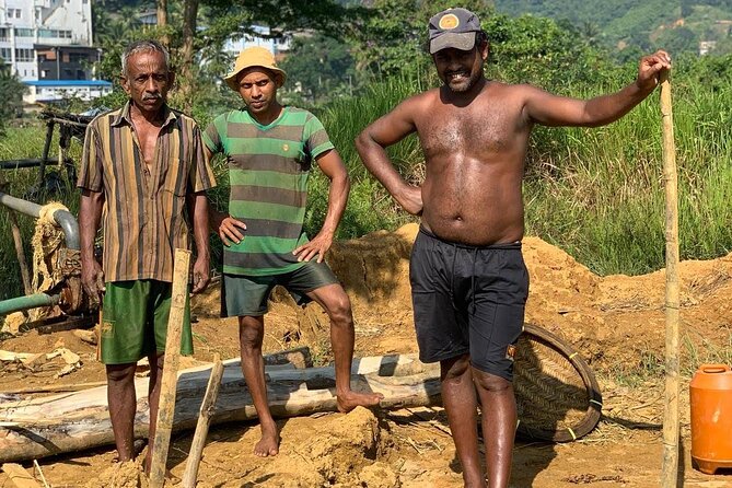Sri Lanka - Private Ratnapura Gem Tour with Gem and jewelry Expert - Market time in Ratnapura: seeing the industry’s public face