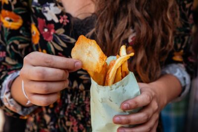 The 10 Tastings of Colombo With Locals: Private Street Food Tour - At Fort Railway Station: The Start, the First Bites, and the Walk Pace