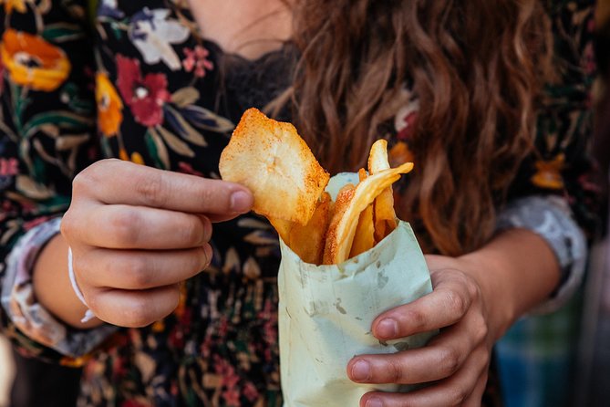 The 10 Tastings of Colombo With Locals: Private Street Food Tour - At Fort Railway Station: The Start, the First Bites, and the Walk Pace